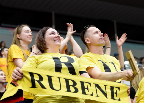 "Rubenes" līdzjutēji.