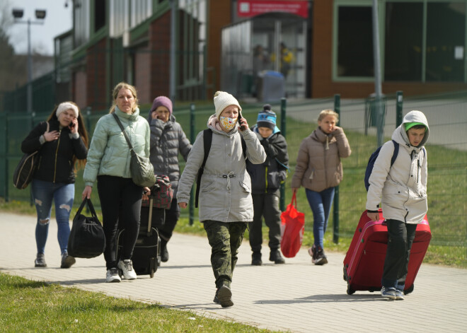 Ukrainas bēgļu skaits pārsniedzis 4,9 miljonus