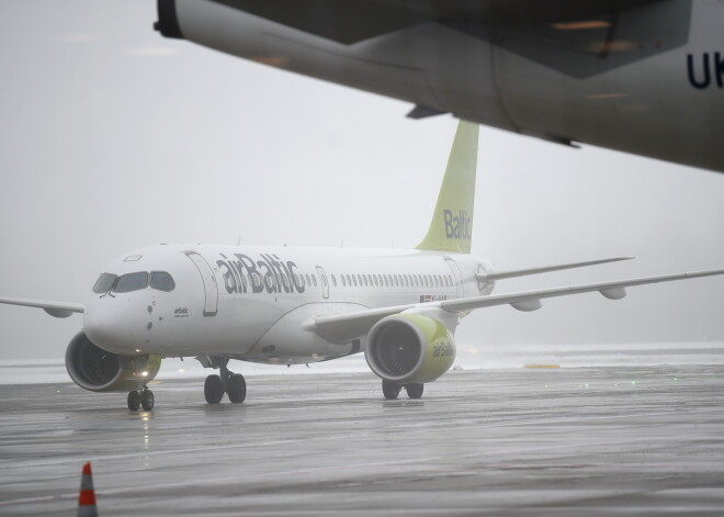 Пассажир получит от airBaltic компенсацию в размере 3283 евро за задержку рейса