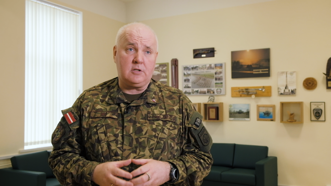 NBS Kājinieku skolas virssrežants Vilnis Pavlovičs.