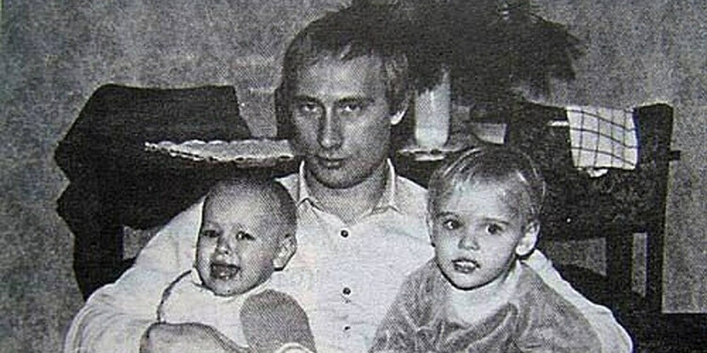 Putina meitu slepenā dzīve - viena septiņas reizes mainījusi uzvārdu, otra vada noslēpumainu inovāciju fondu