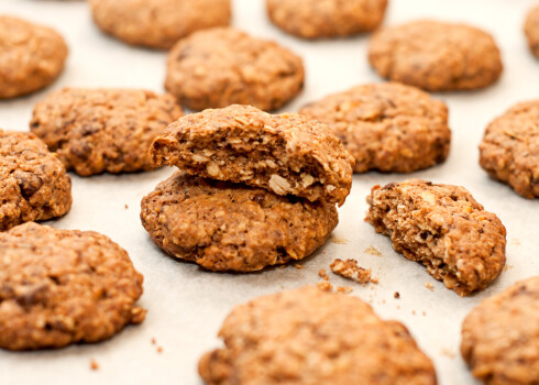 Ātrie auzu pārslu un riekstu cepumi