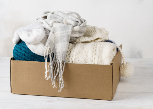 Kā pareizi mazgāt un uzglabāt ziemas apģērbu, lai tas nesabojājas un nezaudē formu