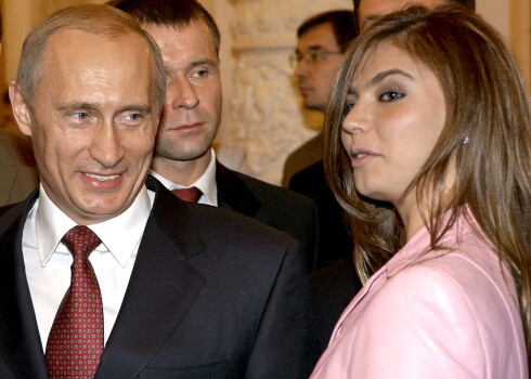 Vladimirs Putins un Alīna Kabajeva 2004. gadā. 