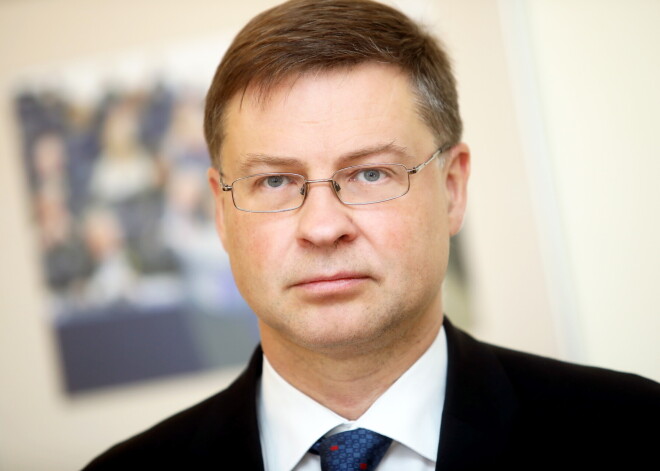 Valdis Dombrovskis: "Politiskā vienošanās ir tuvāka Eiropas sankciju piemērošanai Krievijas naftas piegādēm"