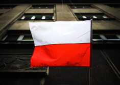 Polija piemēro sankcijas 50 Krievijas oligarhiem un uzņēmumiem