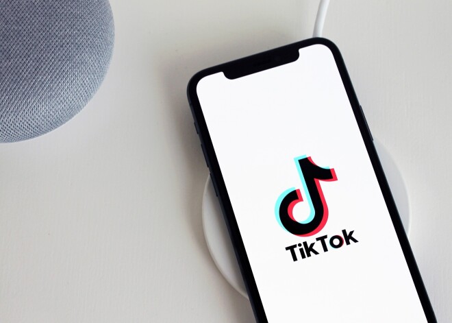 Krievija piespriež "Meta" un "TikTok" naudassodus par LBGT "propagandu"