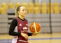 Latvijas sieviešu basketbola izlases saspēles vadītāja Ilze Jākobsone.