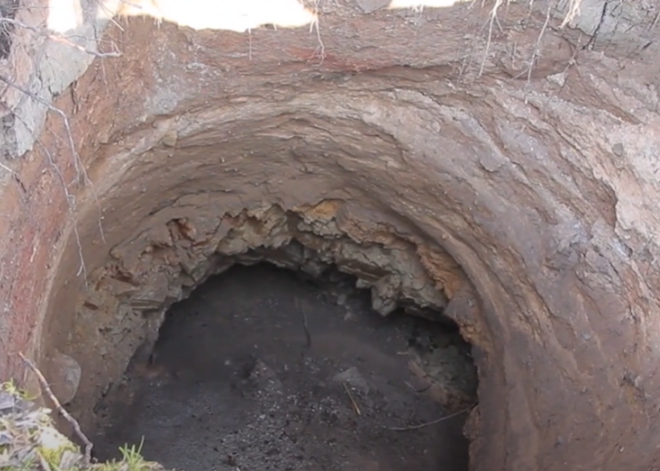Карстовая воронка в Саласпилсе увеличилась в два раза - жителей просят не приближаться к опасному месту