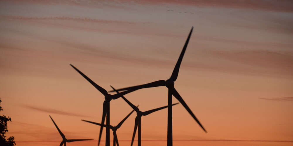 Baltijas jūrai ir ļoti liela nozīme Eiropas atkrastes vēja enerģijas parku attīstībā, norāda ES enerģētikas komisāre