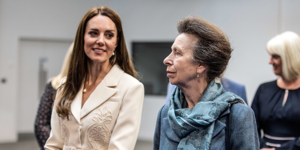 Kembridžas hercogiene Ketrīna un princese Anna.