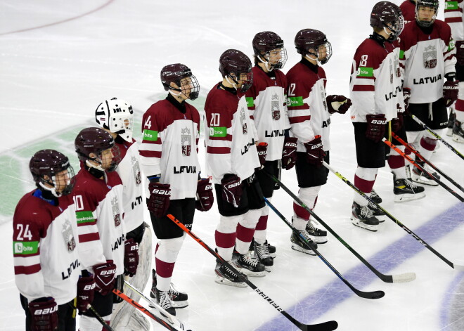 Latvijas U-18 hokejisti pasaules čempionāta ceturtdaļfinālā piedzīvo sagrāvi pret ASV