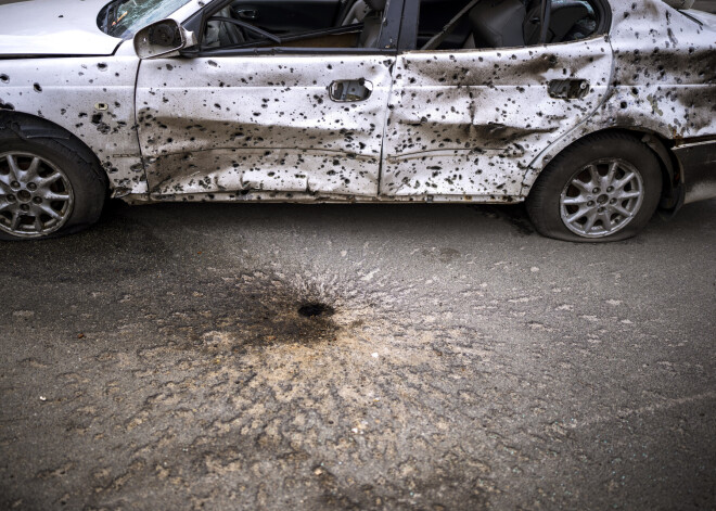 Okupanti tikuši pie jauniem ieročiem un papildspēka; turpina bombardēt Harkivu