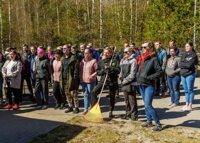 Беженцы из Украины приняли участие в Большом субботнике - помогли приюту для животных