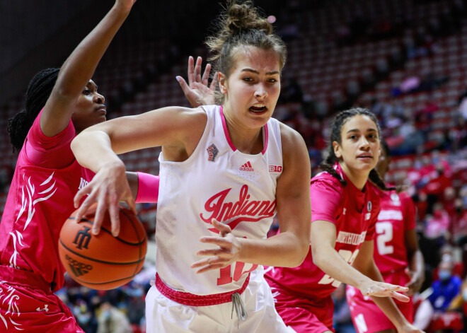 Aleksa Gulbe īsi pirms WNBA sezonas sākuma tiek atskaitīta no Konektikutas "Sun"