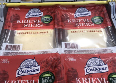 Gastronomiskais detektīvs: vai “Cesvaines piens” drīkstēja Krievijas sieru pārdēvēt Tilzītes vārdā? Tie ir divi dažādi sieri!