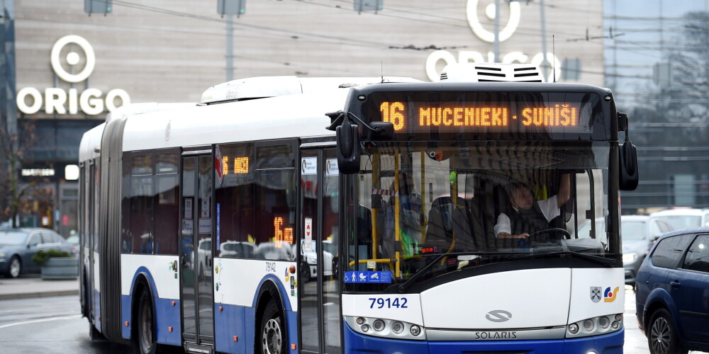 Как изменятся цены за проезд в общественном транспорте с подорожанием топлива? Отвечает министр сообщения Латвии