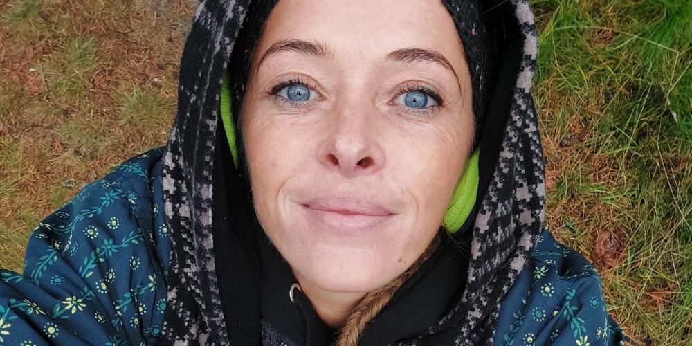 Dana uzsver, ka viņai tīkamāks vārds ir Anna: “Vārds Dana arī skan daudz smagnējāk. Nejūtos ar to labi.”