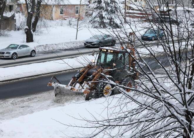 Valsts autoceļu ikdienas uzturēšana ziemas sezonā izmaksāja kopumā 25,7 miljonus eiro