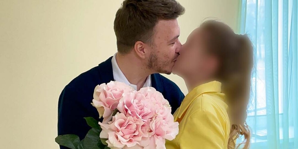 Trīs dienas pēc sprieduma, ka Sapegai piespriež 6 gadus cietumā, Protasevičs paziņo par laulībām ar citu izredzēto