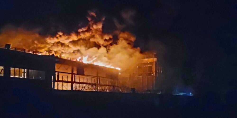 Обстрел Одессы: разрушен торговый центр, есть жертвы