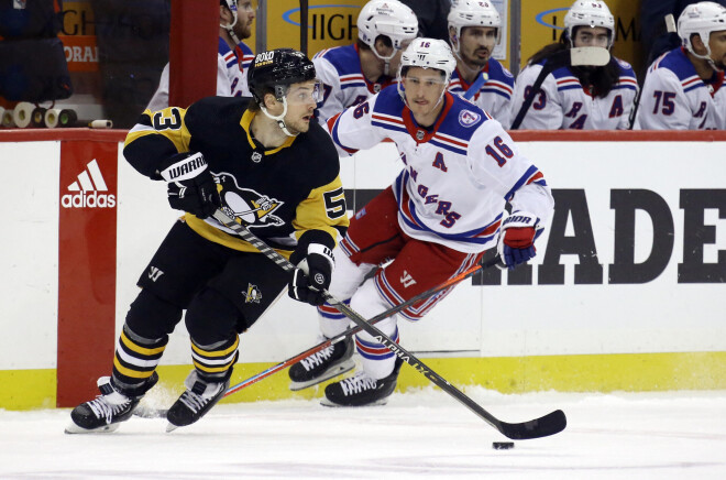 Teodors Bļugers laukumā pavadīja 13 minūtes un 26 sekundes, atdeva rezultatīvu piespēli un maču noslēdza ar +/- rādītāju +1.