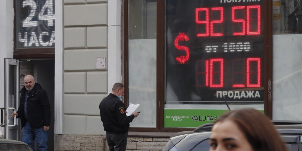 2022. gadā Krievijas ekonomika kritīsies par 12%, bet 2023. gadā kritums turpināsies. 