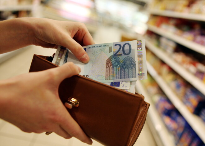 Мнение: от роста "минималки" выиграют сотрудники госсектора