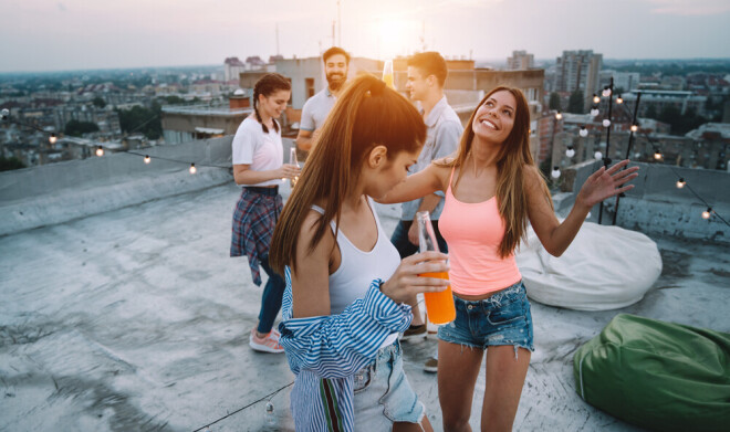 Lielākoties meitenēm ir bail no liekā svara, taču izplatīts mīts sieviešu vidū ir arī neauglība, ko it kā var izraisīt hormonālā kontracepcija.