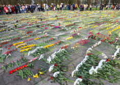 Сотрудникам Rīgas meži угрожают расправой из-за уборки цветов после 9 мая