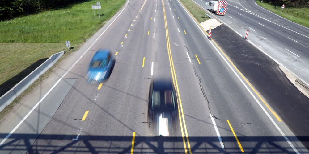 Atsevišķos autoceļu posmos ieviesīs lielāku atļauto braukšanas ātrumu