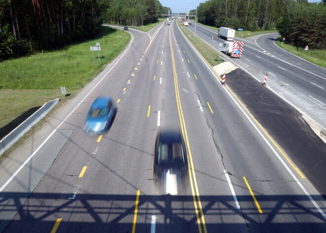 Atsevišķos autoceļu posmos ieviesīs lielāku atļauto braukšanas ātrumu