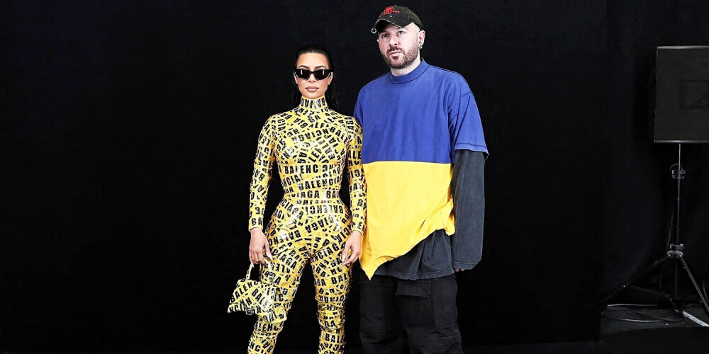 Balenciaga dizainers Demna Gvasalia un sabiedrības dāma Kima Kardašjana.