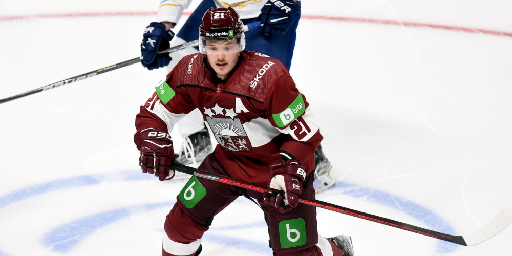 Latvijas hokeja izlases pieteikumā pasaules čempionātam atstātas divas brīvas vietas