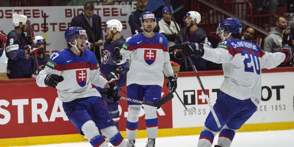 Slovākijas hokejisti čempionāta pirmajā mačā uzvar Franciju