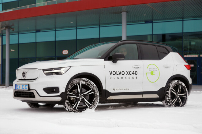 "Volvo XC40 Recharge".