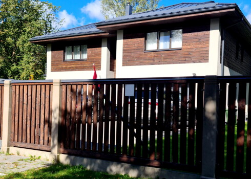 Nogalinātā advokāta Pāvela Rebenoka dzīvesvieta.