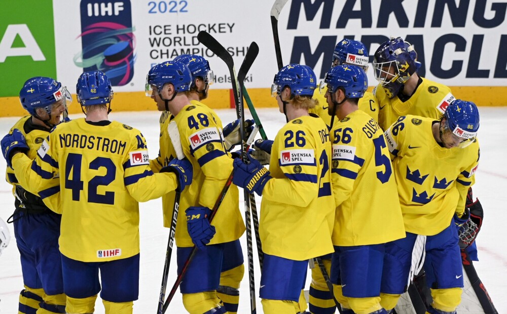 Zviedrijas hokejisti pasaules čempionātā uzvar Austriju; Dānijai graujoša uzvara