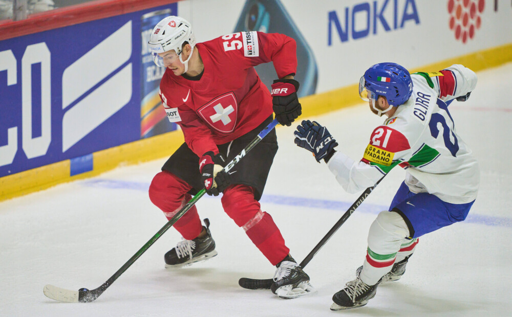 Čehijas hokejisti pasaules čempionātā uzvar Lielbritāniju; Helsinkos uzvara Šveicei