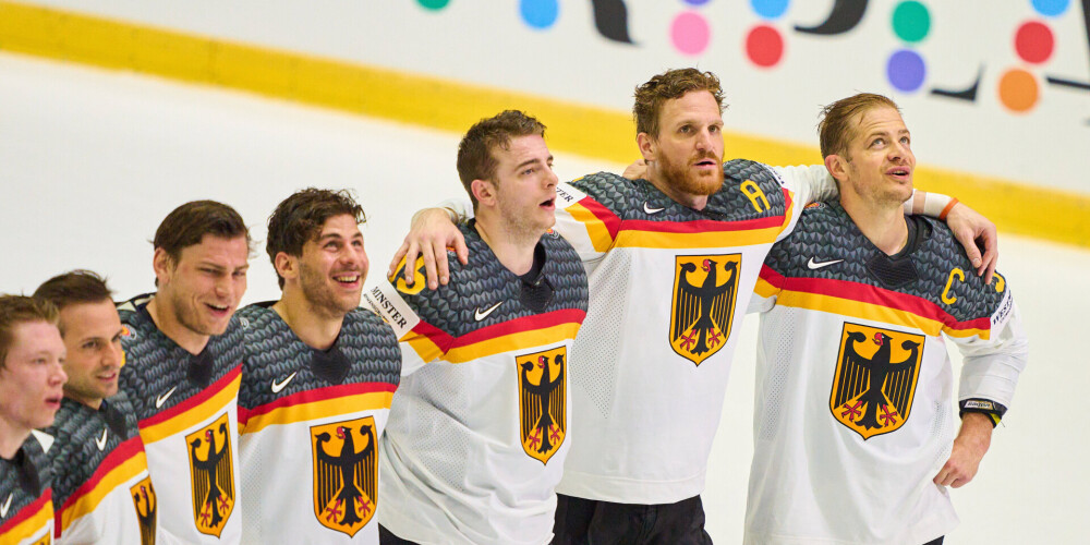 Vācijas hokejisti pasaules čempionātā uzvar Slovākiju