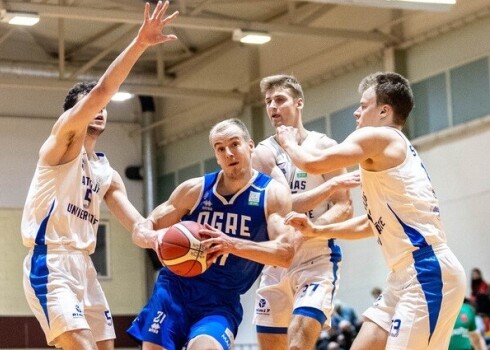 Ogrēnieši bronzas sērijas trešajā mačā mājās ar rezultātu 72:64 (21:20, 18:19, 11:12, 22:13) uzvarēja "Latvijas Universitāti" (LU)