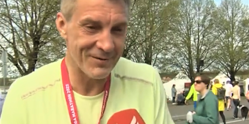 "Asaras nāk" - Sandis Ozoliņš pirmo reizi dzīvē noskrējis maratonu