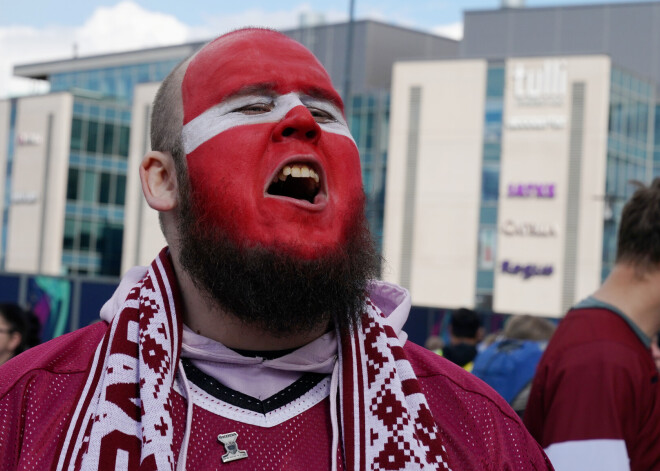 Līdzjutēji pirms Pasaules hokeja čempionāta spēles starp Latvijas un Norvēģijas valstsvienībām pie ''Nokia'' arēnas Tamperē.