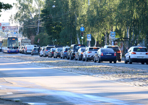 Latvijas iedzīvotāju vidū jau pāris gadus saglabājas ļoti augsta interese par lietotu automašīnu iegādi.