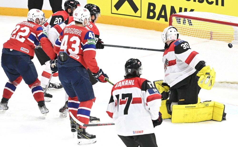 Norvēģijas hokejisti pārspēj Austriju; Francija papildlaikā uzvar Itāliju