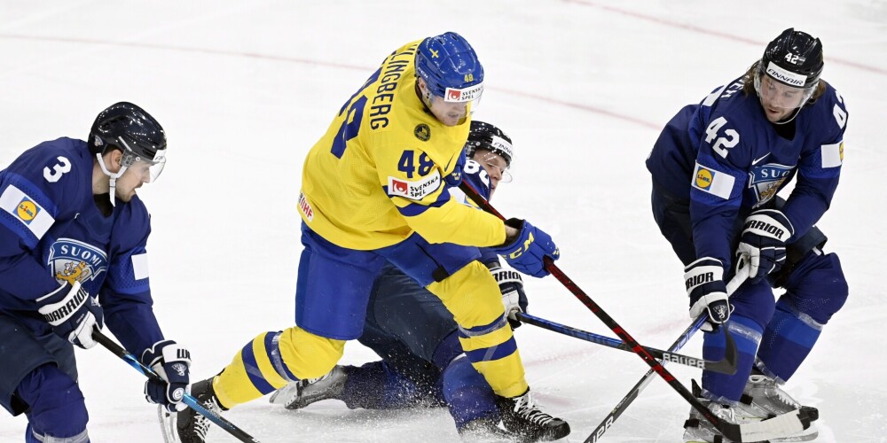 Zviedrijas hokejisti grupas vadošo izlašu cīņā "bullīšos" uzvar Somiju