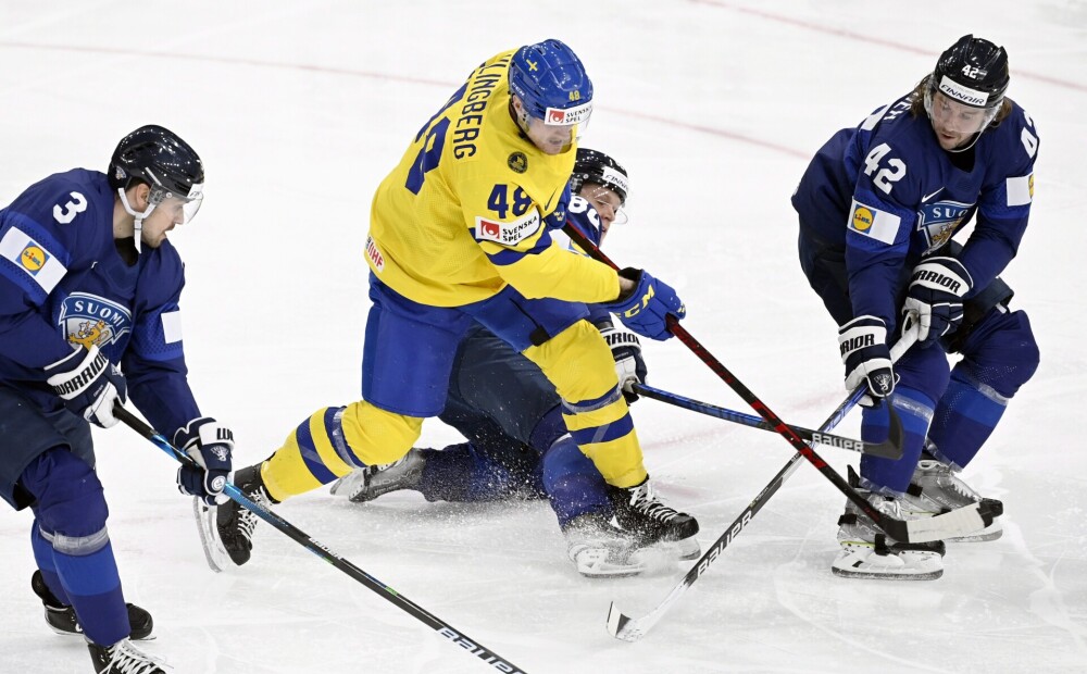 Zviedrijas hokejisti grupas vadošo izlašu cīņā 