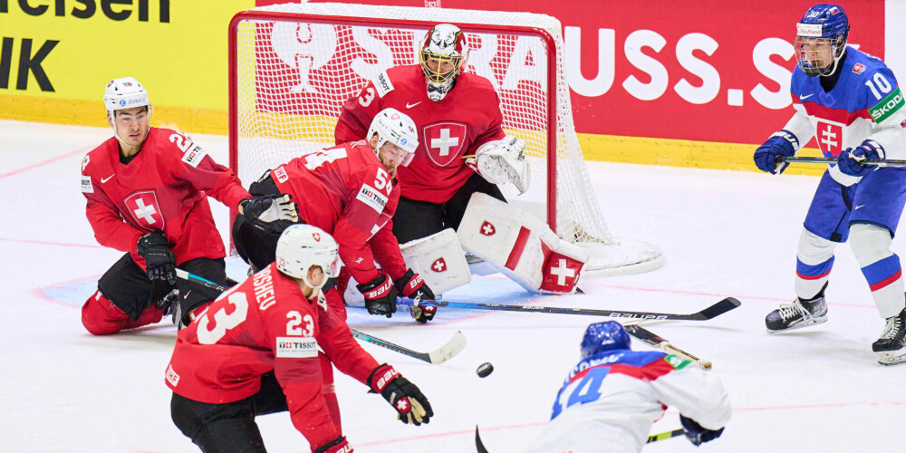 Šveices hokejisti soda slovākus par iespēju izniekošanu un svin uzvaru