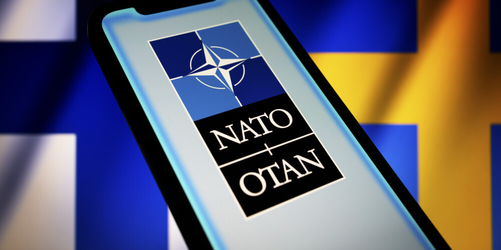 Stoltenbergs sagaida ātru Zviedrijas un Somijas pievienošanos NATO