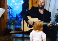 Andris Kivičs skaidro, kāpēc nakts koncertos viņu pavada divgadīgā meitiņa